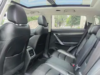 Geely Boyue 2020 1.8TD DCT Zhilian PRO interior foto 7 Geely Boyue 2020 1.8TD DCT Zhilian PRO interior foto 7