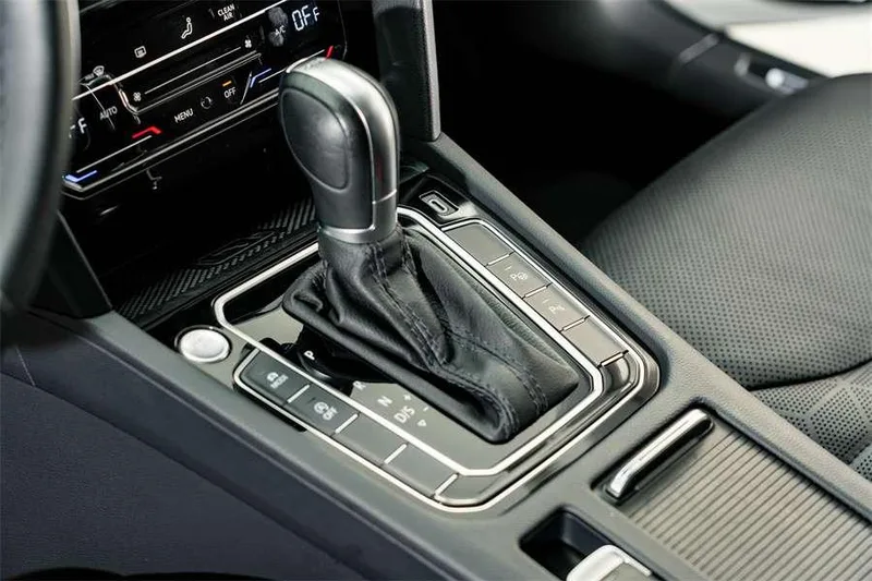 Volkswagen CC 2021 Hunting car 380TSI Heart Hunting Edition interior photo 11 Volkswagen CC 2021 Hunting car 380TSI Heart Hunting Edition interior photo 11