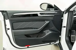 Volkswagen CC 2021 Hunting car 380TSI Heart Hunting Edition interior photo 16 Volkswagen CC 2021 Hunting car 380TSI Heart Hunting Edition interior photo 16