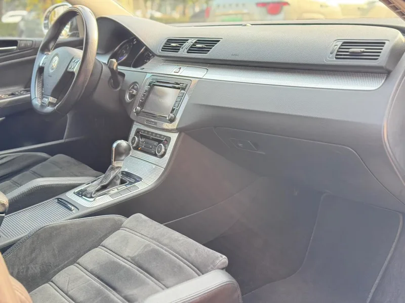 Volkswagen Passat 2008 R36 Travel version interior photo 12 Volkswagen Passat 2008 R36 Travel version interior photo 12