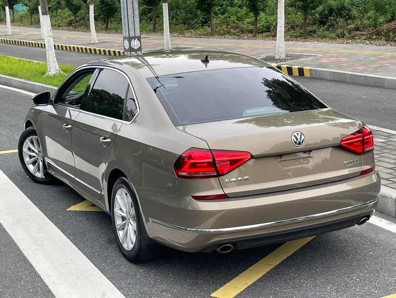 Volkswagen Passat 2017 330TSI DSG Honor Edition exterior photo 5 Volkswagen Passat 2017 330TSI DSG Honor Edition exterior photo 5