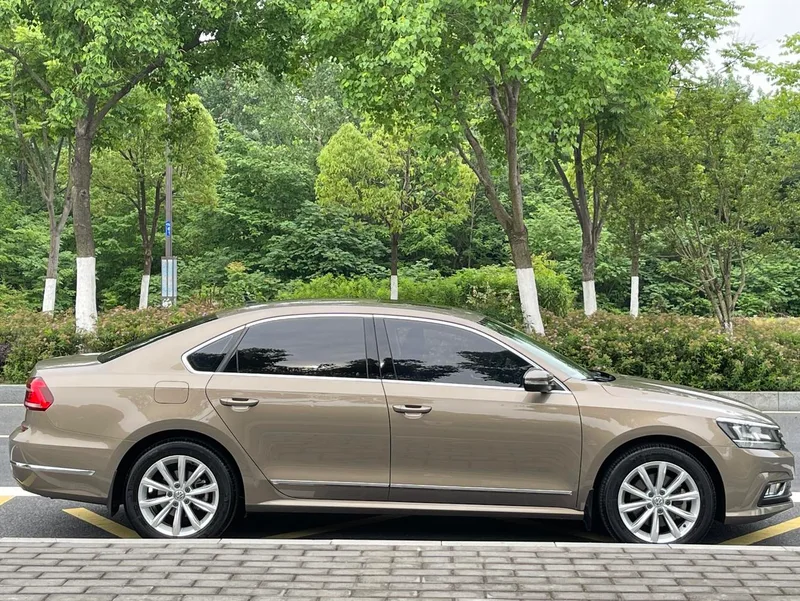 Volkswagen Passat 2017 330TSI DSG Honor Edition interior photo 11 Volkswagen Passat 2017 330TSI DSG Honor Edition interior photo 11