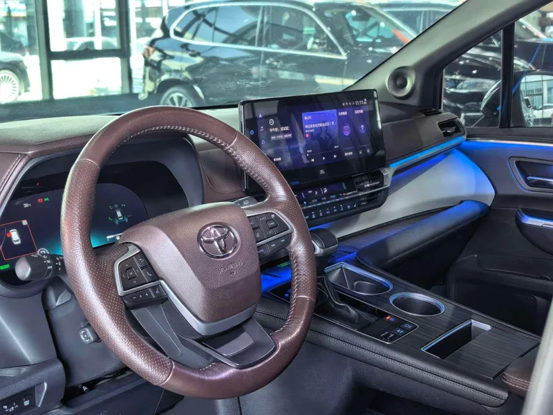 Toyota Granvia 2023 Intelligent electric hybrid double engine 2.5L Flagship VIP interior photo 9 Toyota Granvia 2023 Intelligent electric hybrid double engine 2.5L Flagship VIP interior photo 9