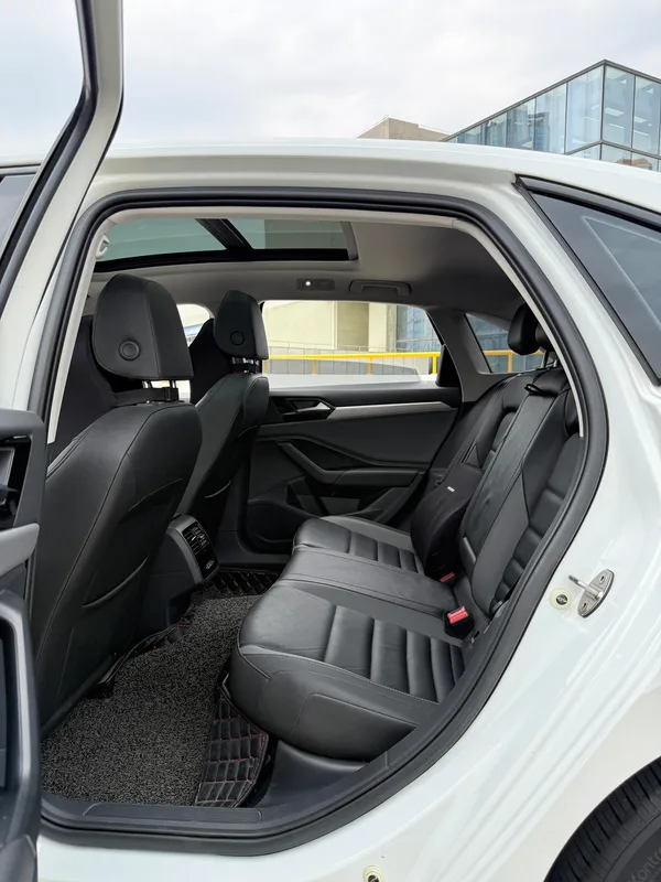 Volkswagen Sagitar 2021 280TSI DSG Comfortable Smart Union Edition interior photo 9 Volkswagen Sagitar 2021 280TSI DSG Comfortable Smart Union Edition interior photo 9