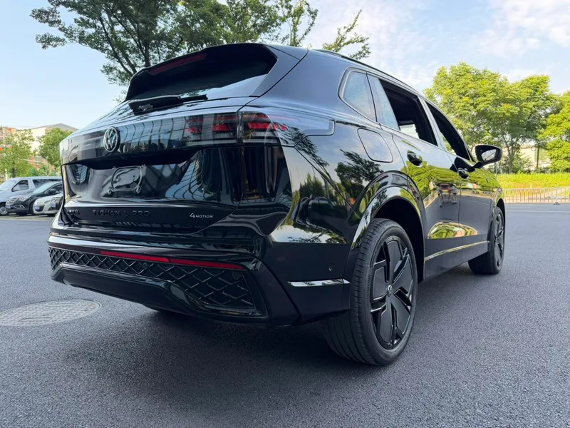 Volkswagen Tiguan L 2024 Pro 380TSI Tracción a las cuatro ruedas R-Line Edición Zhizun interior foto 12 Volkswagen Tiguan L 2024 Pro 380TSI Tracción a las cuatro ruedas R-Line Edición Zhizun interior foto 12