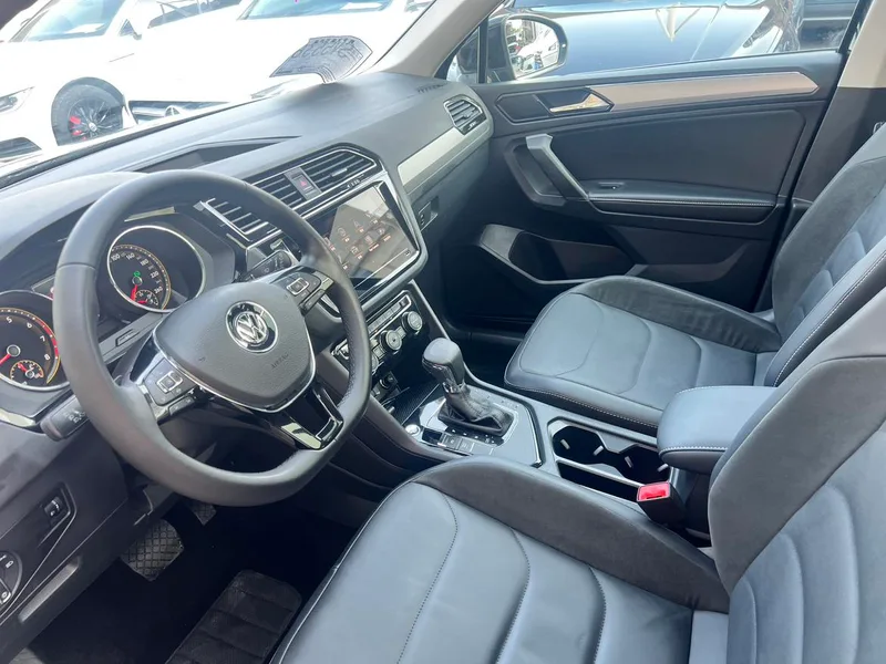 Volkswagen Tiguan L 2020 330TSI Version de confort panoramique automatique à deux roues motrices État VI extérieur photo 4 Volkswagen Tiguan L 2020 330TSI Version de confort panoramique automatique à deux roues motrices État VI extérieur photo 4