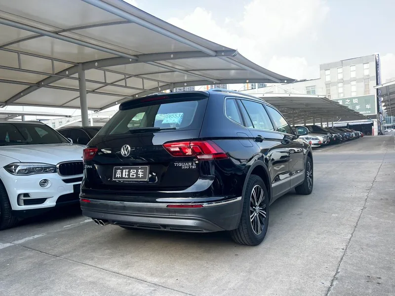 Volkswagen Tiguan L 2020 330TSI Version de confort panoramique automatique à deux roues motrices État VI intérieur photo 18 Volkswagen Tiguan L 2020 330TSI Version de confort panoramique automatique à deux roues motrices État VI intérieur photo 18