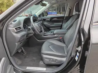 Toyota Highlander 2022 Dual Power 2.5L Four-wheel drive Premium Edition 7 seat interior photo 7 Toyota Highlander 2022 Dual Power 2.5L Four-wheel drive Premium Edition 7 seat interior photo 7
