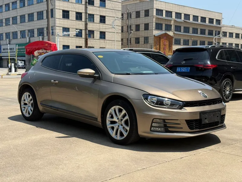 Volkswagen Scirocco 2015 1.4TSI Edición de moda exterior foto 3 Volkswagen Scirocco 2015 1.4TSI Edición de moda exterior foto 3