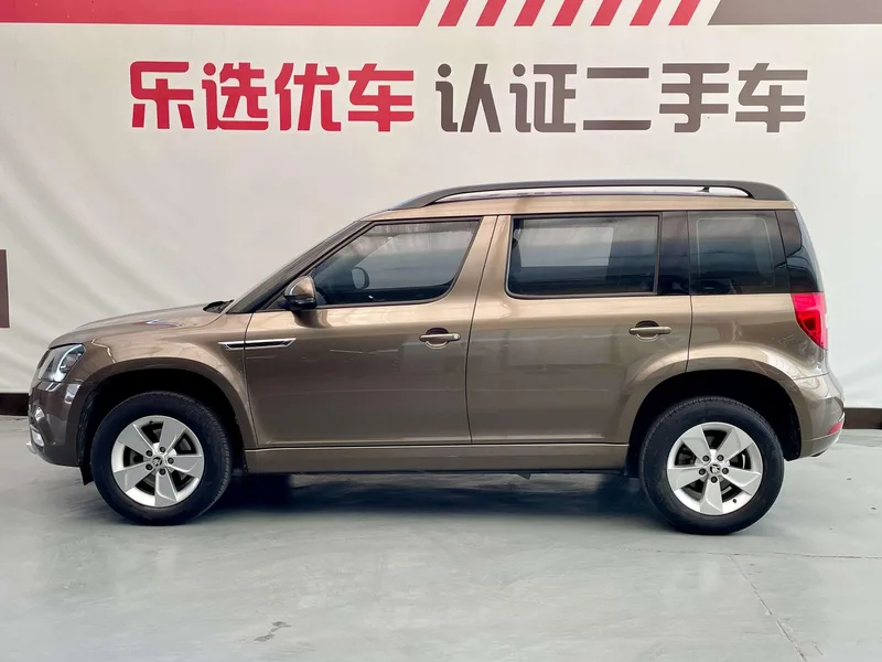 Skoda Yeti 2014 1.4TSI DSG Versión colorida exterior foto 3 Skoda Yeti 2014 1.4TSI DSG Versión colorida exterior foto 3