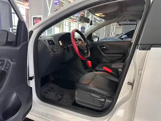 Volkswagen Polo 2016 1.6L Automatic Comfort Type exterior photo 4 Volkswagen Polo 2016 1.6L Automatic Comfort Type exterior photo 4