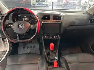 Volkswagen Polo 2016 1.6L Automatic Comfort Type interior photo 7 Volkswagen Polo 2016 1.6L Automatic Comfort Type interior photo 7