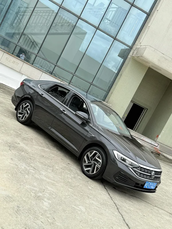 Volkswagen Sagitar 2023 300TSI DSG Premium Edition exterior photo 2 Volkswagen Sagitar 2023 300TSI DSG Premium Edition exterior photo 2