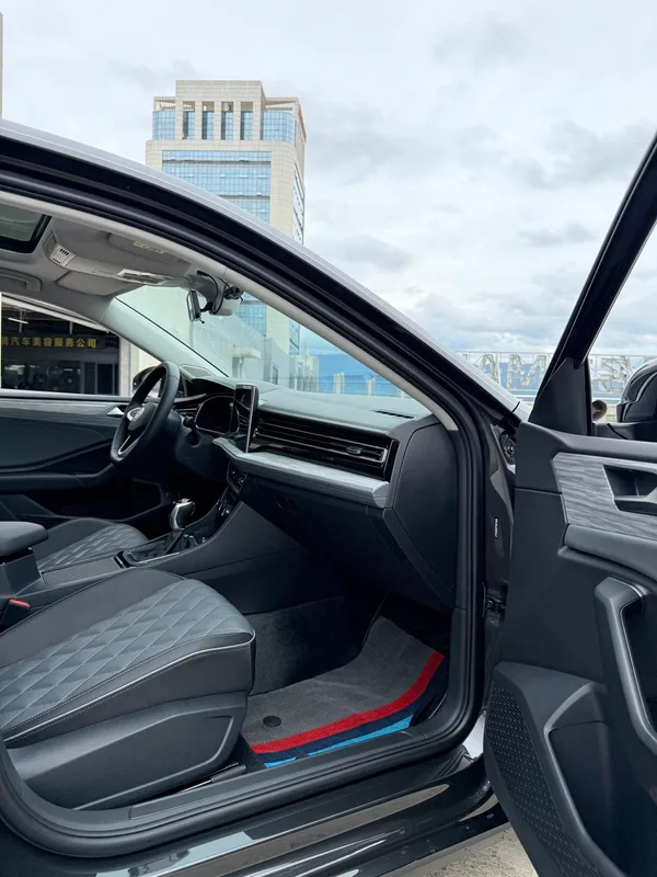 Volkswagen Sagitar 2023 300TSI DSG Premium Edition interior photo 9 Volkswagen Sagitar 2023 300TSI DSG Premium Edition interior photo 9