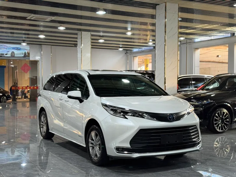 Toyota Sienna 2024 Dual Power 2.5L Comfort Edition exterior photo 3 Toyota Sienna 2024 Dual Power 2.5L Comfort Edition exterior photo 3