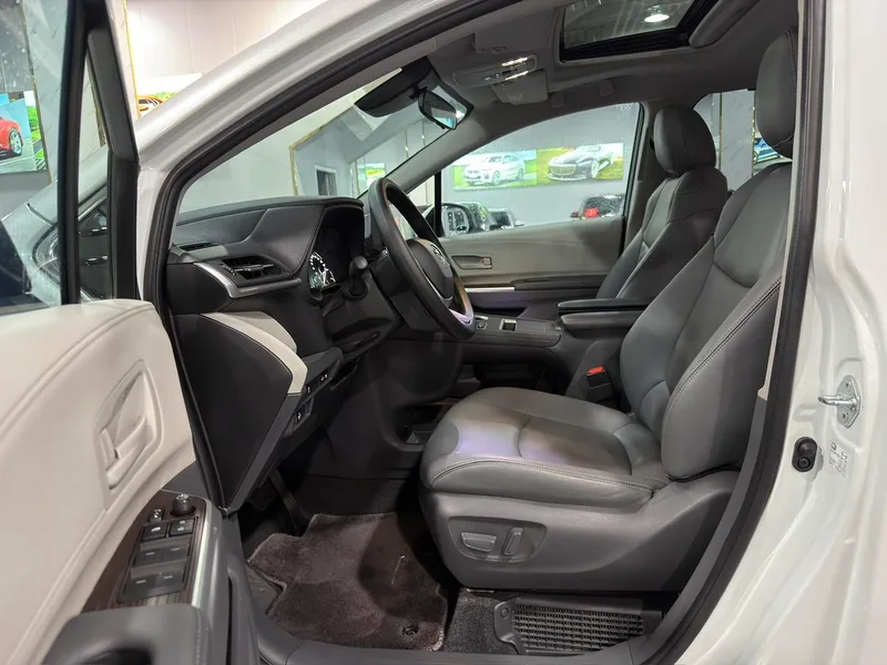 Toyota Sienna 2024 Dual Power 2.5L Comfort Edition exterior photo 4 Toyota Sienna 2024 Dual Power 2.5L Comfort Edition exterior photo 4