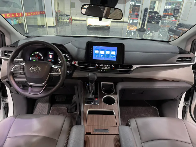 Toyota Sienna 2024 Dual Power 2.5L Comfort Edition exterior photo 7 Toyota Sienna 2024 Dual Power 2.5L Comfort Edition exterior photo 7