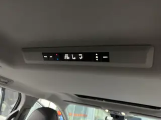 Toyota Sienna 2024 Dual Power 2.5L Comfort Edition interior photo 11 Toyota Sienna 2024 Dual Power 2.5L Comfort Edition interior photo 11