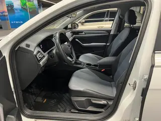 Volkswagen Lavida 2023 Restyling 1.5L Automatic Five Million Edition interior photo 9 Volkswagen Lavida 2023 Restyling 1.5L Automatic Five Million Edition interior photo 9