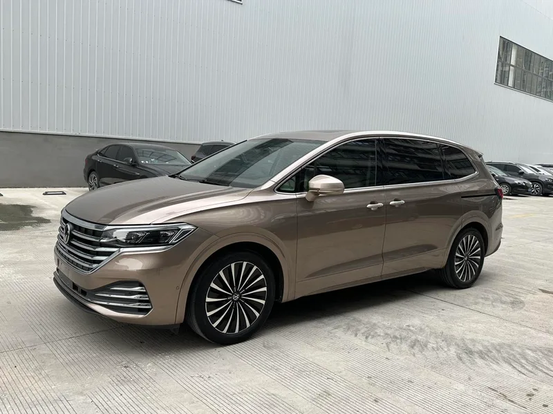 Volkswagen Viloran 2020 380TSI Versión de lujo exterior foto 1 Volkswagen Viloran 2020 380TSI Versión de lujo exterior foto 1