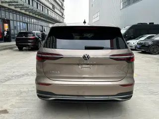 Volkswagen Viloran 2020 380TSI Versión de lujo exterior foto 5 Volkswagen Viloran 2020 380TSI Versión de lujo exterior foto 5