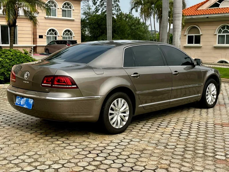 Volkswagen Phaeton 2014 3.0L Business Type exterior photo 4 Volkswagen Phaeton 2014 3.0L Business Type exterior photo 4