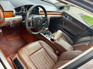 Volkswagen Phaeton 2014 3.0L Business Type interior photo 7 Volkswagen Phaeton 2014 3.0L Business Type interior photo 7