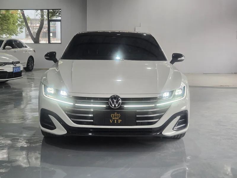Volkswagen CC 2025 330TSI Dazzling all-in-one exterior photo 2 Volkswagen CC 2025 330TSI Dazzling all-in-one exterior photo 2
