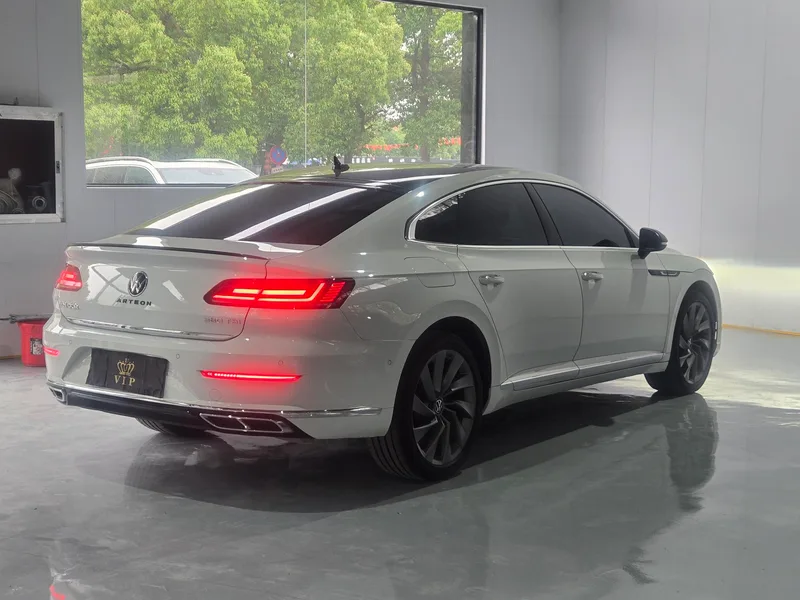 Volkswagen CC 2025 330TSI Dazzling all-in-one interior photo 10 Volkswagen CC 2025 330TSI Dazzling all-in-one interior photo 10