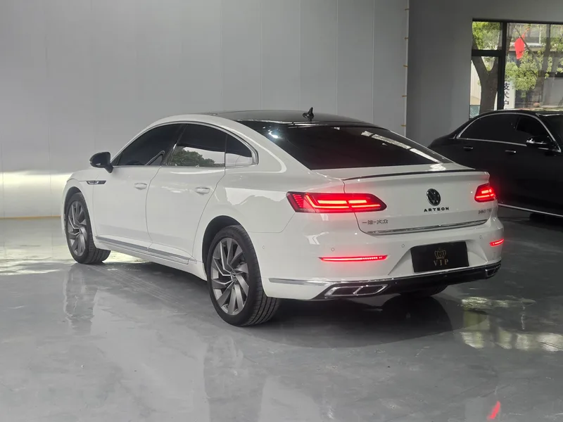 Volkswagen CC 2025 330TSI Dazzling all-in-one interior photo 12 Volkswagen CC 2025 330TSI Dazzling all-in-one interior photo 12