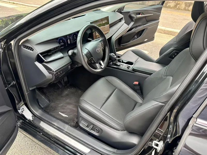 Toyota Camry 2024 Dual Power 2.0HG Premium Edition interior photo 6 Toyota Camry 2024 Dual Power 2.0HG Premium Edition interior photo 6