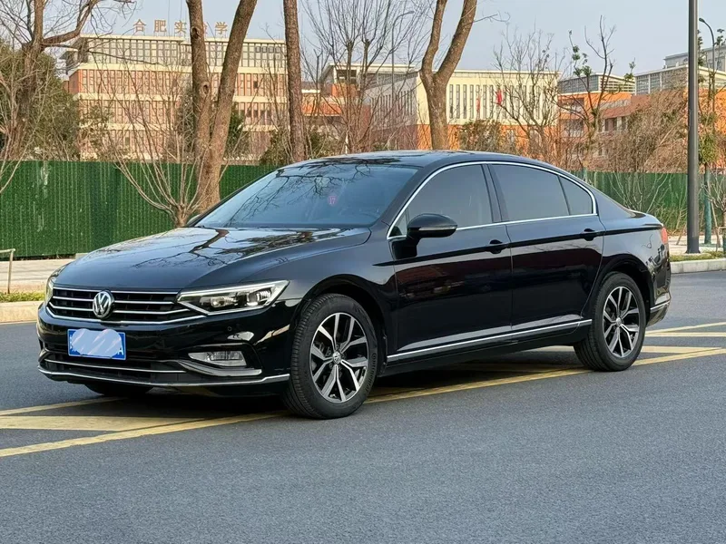 Volkswagen Magotan 2020 330TSI DSG Leading Type exterior photo 1 Volkswagen Magotan 2020 330TSI DSG Leading Type exterior photo 1