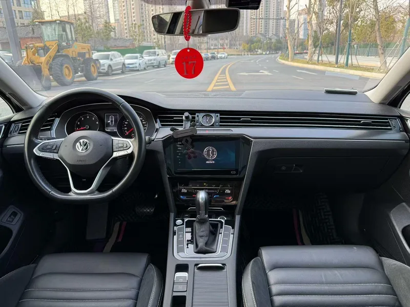 Volkswagen Magotan 2020 330TSI DSG Leading Type exterior photo 5 Volkswagen Magotan 2020 330TSI DSG Leading Type exterior photo 5