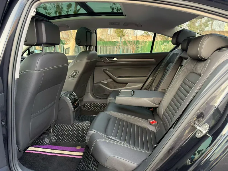 Volkswagen Magotan 2020 330TSI DSG Leading Type interior photo 6 Volkswagen Magotan 2020 330TSI DSG Leading Type interior photo 6