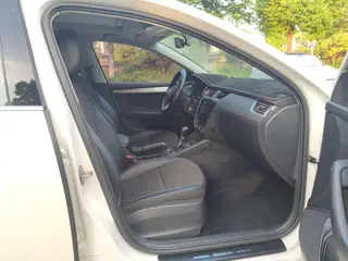 Skoda Octavia 2020 TSI230 DSG Zhixing Deluxe Edition interior photo 9 Skoda Octavia 2020 TSI230 DSG Zhixing Deluxe Edition interior photo 9