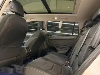 Volkswagen Tiguan L 2021 330TSI Automatic two-wheel drive R-Line Enjoy more version interior photo 6 Volkswagen Tiguan L 2021 330TSI Automatic two-wheel drive R-Line Enjoy more version interior photo 6
