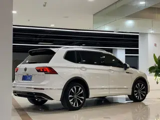 Volkswagen Tiguan L 2021 330TSI Automatic two-wheel drive R-Line Enjoy more version interior photo 8 Volkswagen Tiguan L 2021 330TSI Automatic two-wheel drive R-Line Enjoy more version interior photo 8