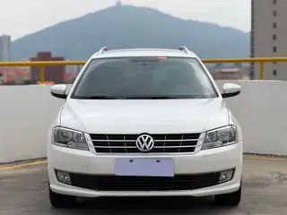 Volkswagen Gran Lavida 2014 1.6L Automatic Sports Edition exterior photo 2 Volkswagen Gran Lavida 2014 1.6L Automatic Sports Edition exterior photo 2