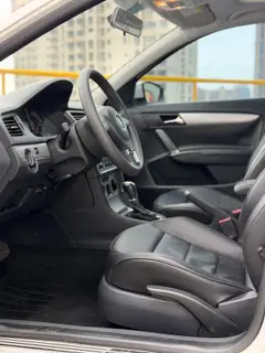 Volkswagen Gran Lavida 2014 1.6L Automatic Sports Edition interior photo 12 Volkswagen Gran Lavida 2014 1.6L Automatic Sports Edition interior photo 12