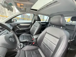Volkswagen Gran Lavida 2014 1.6L Automatic Sports Edition interior photo 14 Volkswagen Gran Lavida 2014 1.6L Automatic Sports Edition interior photo 14