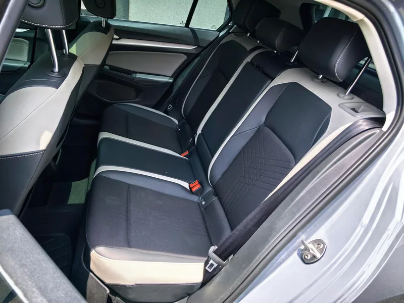 Volkswagen Golf 2021 280TSI DSG Pro interior photo 11 Volkswagen Golf 2021 280TSI DSG Pro interior photo 11