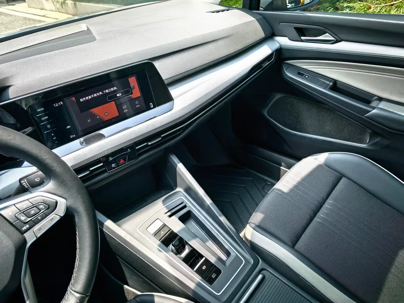 Volkswagen Golf 2021 280TSI DSG Pro interior photo 14 Volkswagen Golf 2021 280TSI DSG Pro interior photo 14