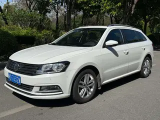 Volkswagen Gran Lavida 2015 230TSI DSG Comfort Edition
