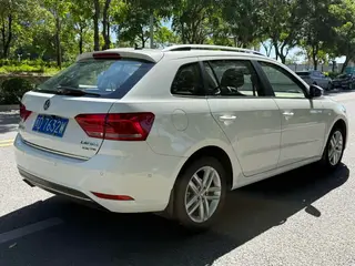 Volkswagen Gran Lavida 2015 230TSI DSG Comfort Edition interior photo 6 Volkswagen Gran Lavida 2015 230TSI DSG Comfort Edition interior photo 6