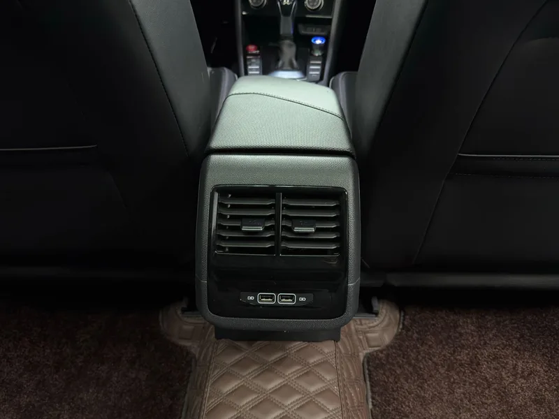 Volkswagen Sagitar 2023 300TSI DSG Premium Edition interior photo 12 Volkswagen Sagitar 2023 300TSI DSG Premium Edition interior photo 12