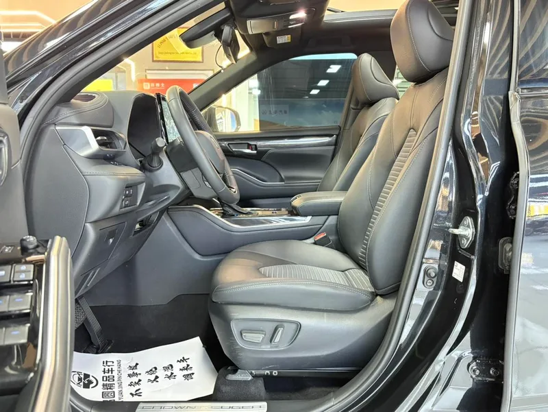 Toyota Crown Kluger 2023 Intelligent electric hybrid double engine 2.5L E-CVT Four-wheel drive Premium Edition exterior photo 10 Toyota Crown Kluger 2023 Intelligent electric hybrid double engine 2.5L E-CVT Four-wheel drive Premium Edition exterior photo 10