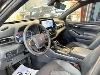 Toyota Crown Kluger 2023 Intelligent electric hybrid double engine 2.5L E-CVT Four-wheel drive Premium Edition interior photo 11 Toyota Crown Kluger 2023 Intelligent electric hybrid double engine 2.5L E-CVT Four-wheel drive Premium Edition interior photo 11