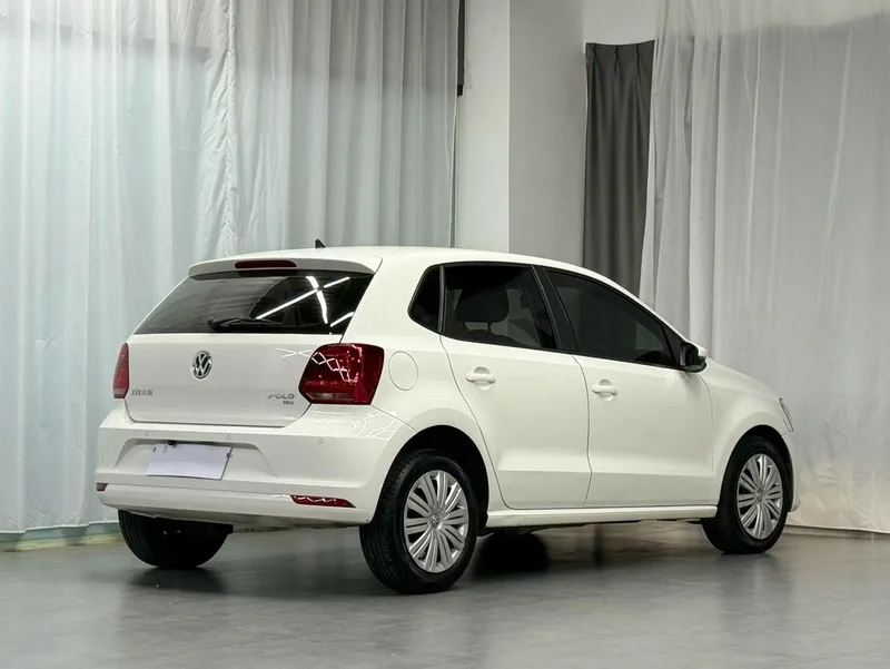 Volkswagen Polo 2018 1.5L Tipo de seguridad automática interior foto 6 Volkswagen Polo 2018 1.5L Tipo de seguridad automática interior foto 6