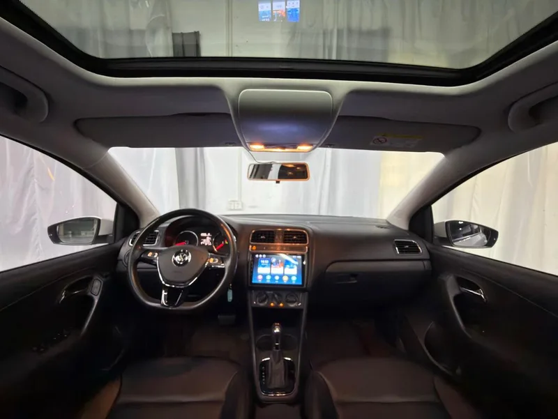 Volkswagen Polo 2018 1.5L Tipo de seguridad automática interior foto 8 Volkswagen Polo 2018 1.5L Tipo de seguridad automática interior foto 8
