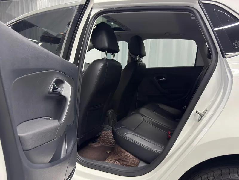 Volkswagen Polo 2018 1.5L Tipo de seguridad automática interior foto 10 Volkswagen Polo 2018 1.5L Tipo de seguridad automática interior foto 10